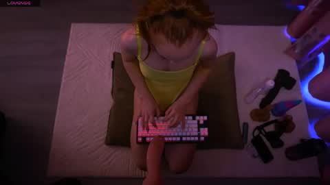 Redhead Shark online show from April 29, 12:31 pm