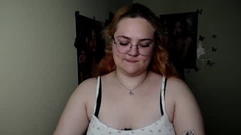 Snapshot of redhotqueen1 chatting on July 1, 12:07 pm Rina online show from July 1, 12:07 pm