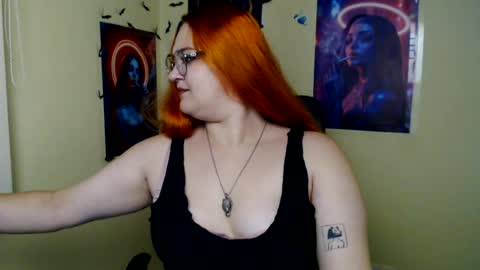 Snapshot of redhotqueen1 chatting on July 28, 12:48 pm Rina online show from July 28, 12:48 pm