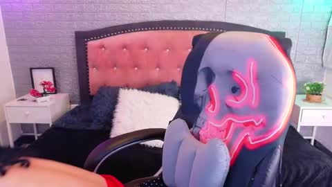 Lili Lopez online show from March 10, 8:14 pm