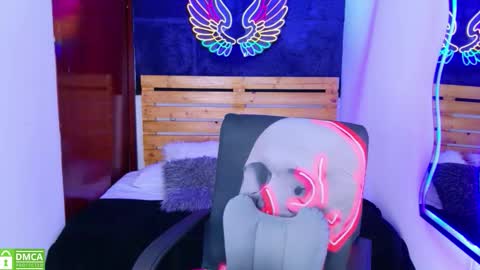 Lili Lopez online show from March 25, 8:15 pm