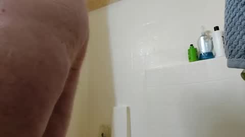 Snapshot of redimuss65 chatting on February 27, 6:18 am redimuss65 online show from February 27, 6:18 am