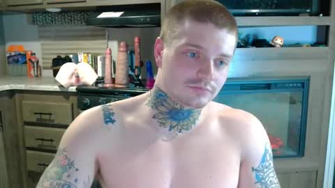 Snapshot of redinthebed chatting on December 31, 4:27 am InkedGinger online show from December 31, 4:27 am