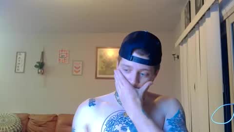 Snapshot of redinthebed chatting on September 14, 3:05 am InkedGinger online show from September 14, 3:05 am