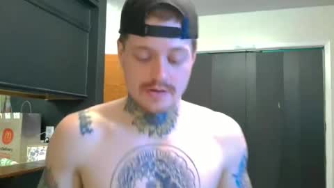Snapshot of redinthebed chatting on April 29, 12:48 am InkedGinger online show from April 29, 12:48 am