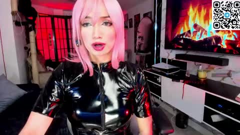 Lu Independiet model online show from April 29, 12:48 am