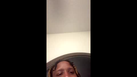 Snapshot of redmagic2026 chatting on April 5, 4:09 am redmagic2026 online show from April 5, 4:09 am