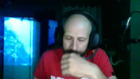 Snapshot of redragonwolf chatting on October 1, 8:53 am redra online show from October 1, 8:53 am