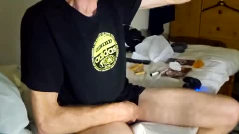 redrodridding online show from February 4, 7:18 am