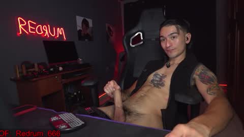 Red online show from November 27, 8:44 pm