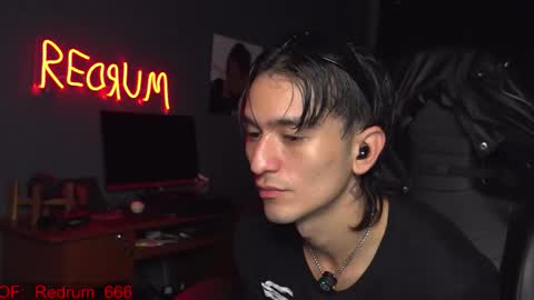 Red online show from December 3, 3:21 pm