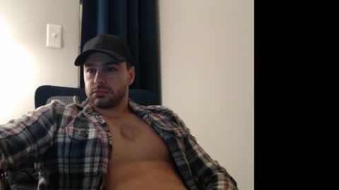 Snapshot of redstar461163 chatting on December 2, 3:47 am redstar461163 online show from December 2, 3:47 am