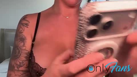reecemariexx online show from June 22, 7:11 pm