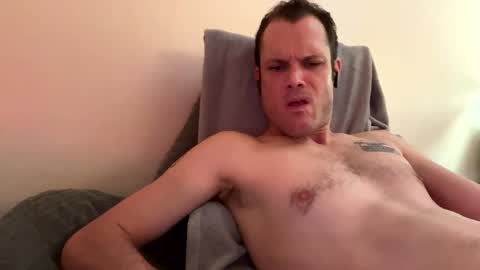 Snapshot of reed_thomas chatting on December 4, 1:04 am Reed Thomas online show from December 4, 1:04 am