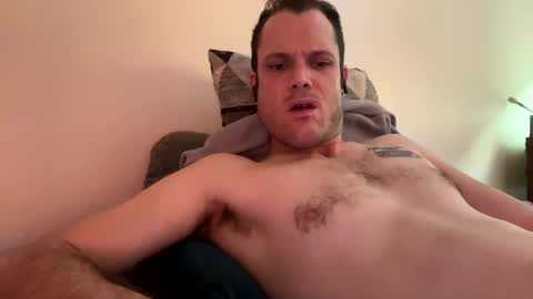 Snapshot of reed_thomas chatting on December 5, 7:06 am Reed Thomas online show from December 5, 7:06 am