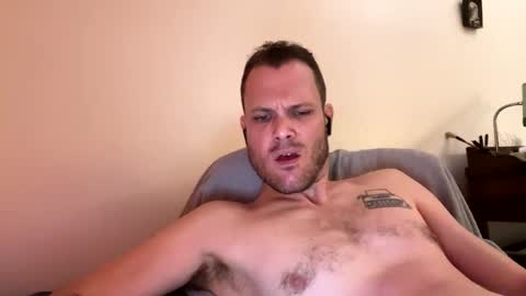 Snapshot of reed_thomas chatting on December 22, 12:07 am Reed Thomas online show from December 22, 12:07 am