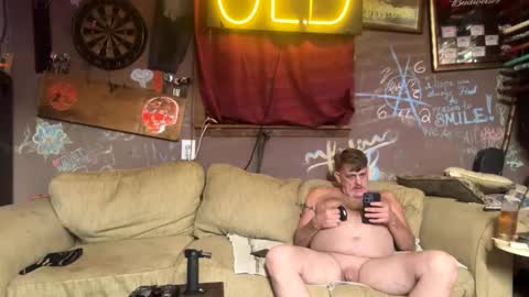 Snapshot of reeferleefer chatting on May 26, 2:07 am Lee online show from May 26, 2:07 am
