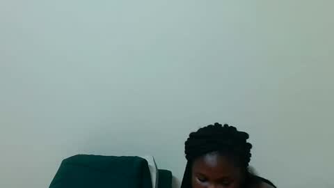 Snapshot of reem_wonder chatting on December 19, 3:52 pm Reem online show from December 19, 3:52 pm