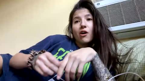 reeteeeesg online show from February 9, 8:56 pm