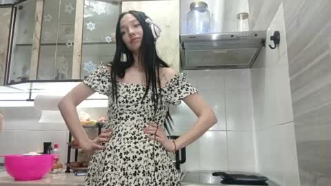 Mia online show from March 31, 8:48 am