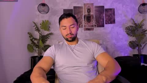 Snapshot of regan_pearson chatting on March 7, 10:21 pm Regan online show from March 7, 10:21 pm