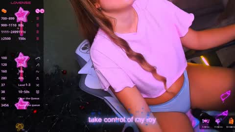 Snapshot of reggiemeow chatting on January 27, 6:19 am reggieMeow online show from January 27, 6:19 am