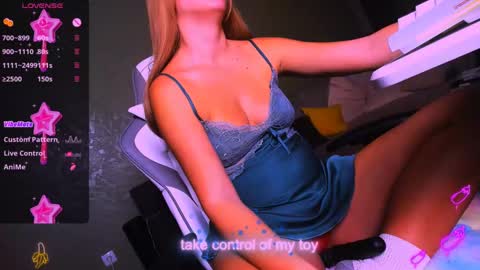 Snapshot of reggiemeow chatting on February 27, 11:48 pm reggieMeow online show from February 27, 11:48 pm