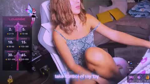 Snapshot of reggiemeow chatting on October 13, 11:16 pm reggieMeow online show from October 13, 11:16 pm