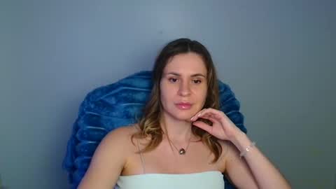 Snapshot of regina_na chatting on March 12, 12:11 pm Regina online show from March 12, 12:11 pm