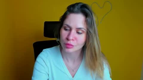 Snapshot of regina_na chatting on March 18, 12:19 pm Regina online show from March 18, 12:19 pm