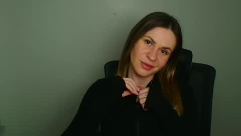 Snapshot of regina_na chatting on March 26, 6:08 am Regina online show from March 26, 6:08 am