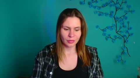 Snapshot of regina_na chatting on March 31, 11:10 am Regina online show from March 31, 11:10 am