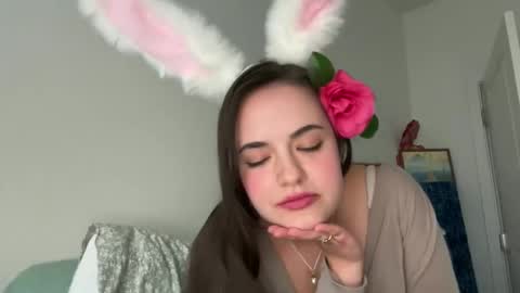 Snapshot of reginababyy chatting on April 6, 1:14 am Its Reginaaa online show from April 6, 1:14 am