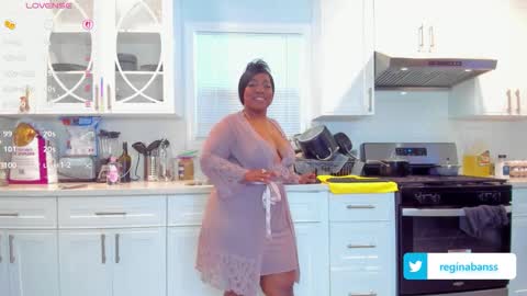 Snapshot of reginabanx chatting on December 14, 11:31 pm reginabanx online show from December 14, 11:31 pm