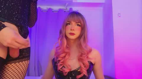 reginarose online show from January 12, 1:33 am