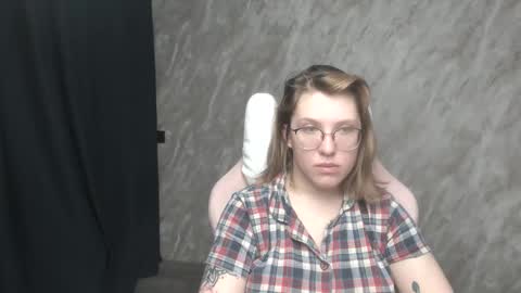 Regina online show from January 23, 2:23 am