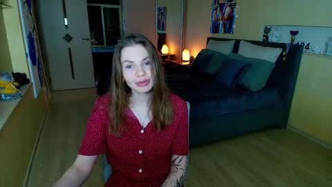 Snapshot of reginasparkle chatting on February 27, 3:25 am Regina online show from February 27, 3:25 am