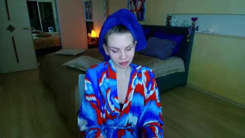 Snapshot of reginasparkle chatting on March 6, 1:27 am Regina online show from March 6, 1:27 am
