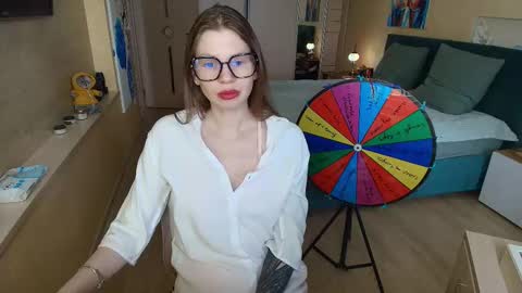 Snapshot of reginasparkle chatting on March 27, 5:35 am Regina online show from March 27, 5:35 am