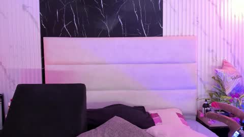 Snapshot of reginavegaa chatting on September 30, 11:37 am reginavegaa online show from September 30, 11:37 am