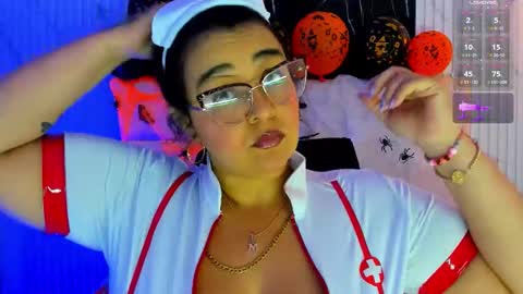 Snapshot of reginavegaa chatting on October 31, 11:44 am reginavegaa online show from October 31, 11:44 am