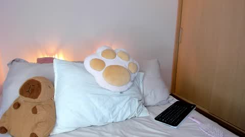 Snapshot of reichel_gray chatting on April 18, 3:21 am REICHEL online show from April 18, 3:21 am