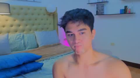 Snapshot of reidalert69 chatting on September 12, 1:17 am reidalert69 online show from September 12, 1:17 am