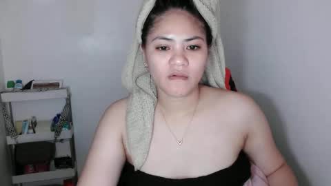 reign2525 online show from September 18, 12:29 pm