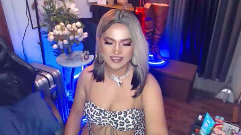 Snapshot of reigning_ivy chatting on March 4, 10:32 am Red Ivy online show from March 4, 10:32 am