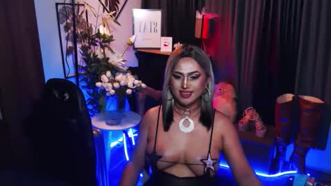 Snapshot of reigning_ivy chatting on March 16, 7:29 pm Red Ivy online show from March 16, 7:29 pm