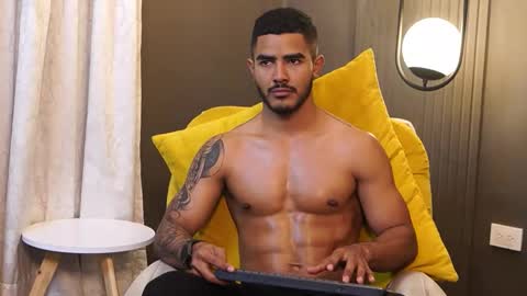 Reik online show from February 24, 12:47 pm