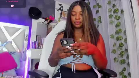 Reina online show from January 22, 1:00 pm