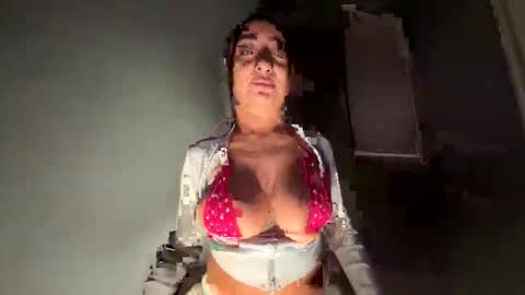 Snapshot of reinaassss chatting on March 30, 5:41 am reinaassss online show from March 30, 5:41 am