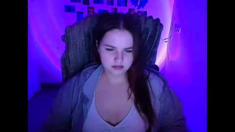 Reina online show from February 12, 6:30 am